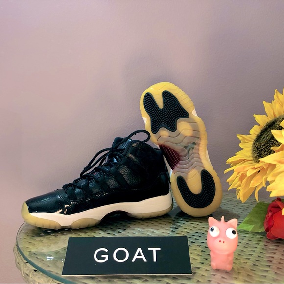 BLACK FRIDAY 35% SALE! Nike Air Jordan 11 High "72-10" Size 4Y Wmns 5.5 - Picture 4 of 5